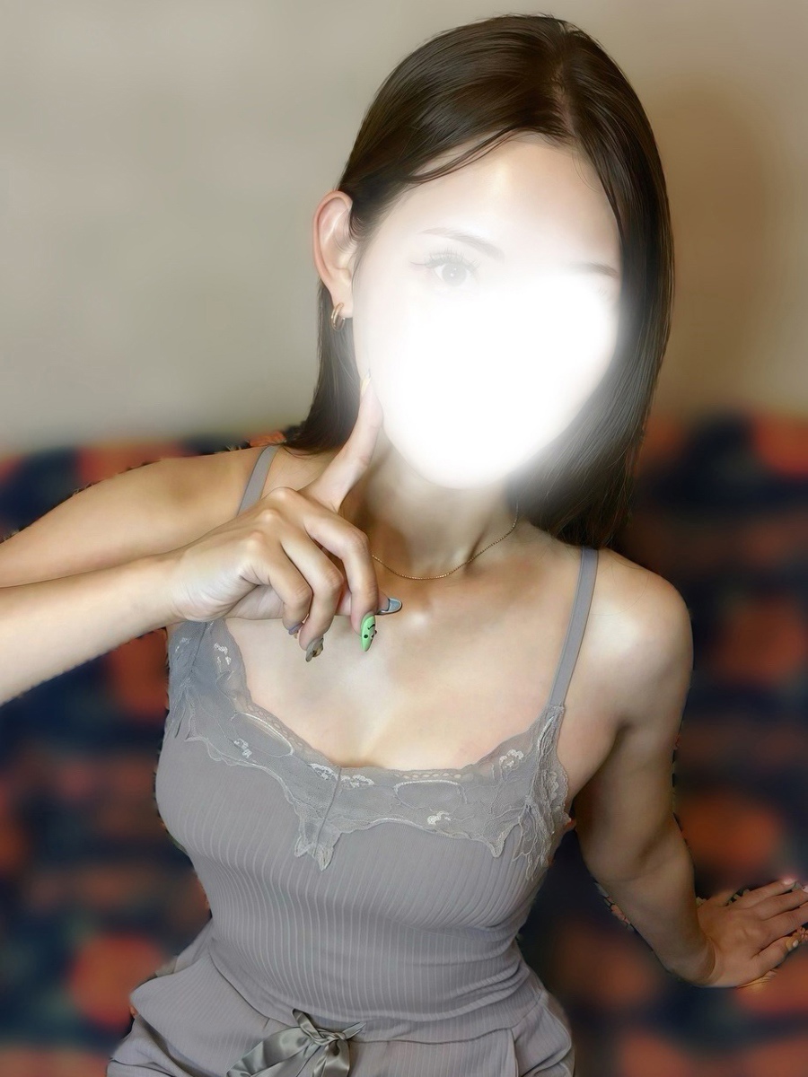 小鳥遊しおん
